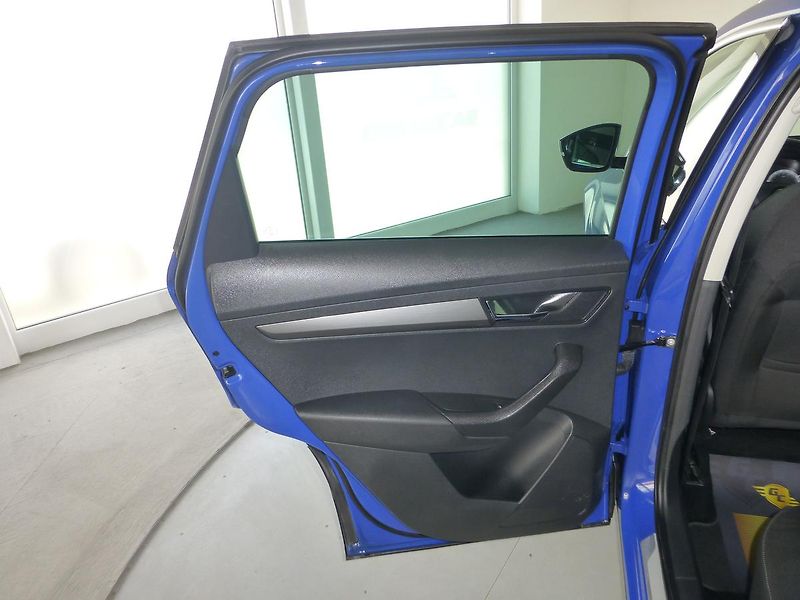 Škoda Karoq (2019) 1,6TDI*PARK.S**ALU***VYHŘ.SED. - fotka 15 z 28