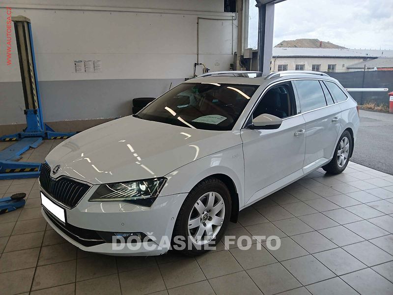 Škoda Superb (2016) 2.0 TDI, ČR, L&K, servis - fotka 1 z 3