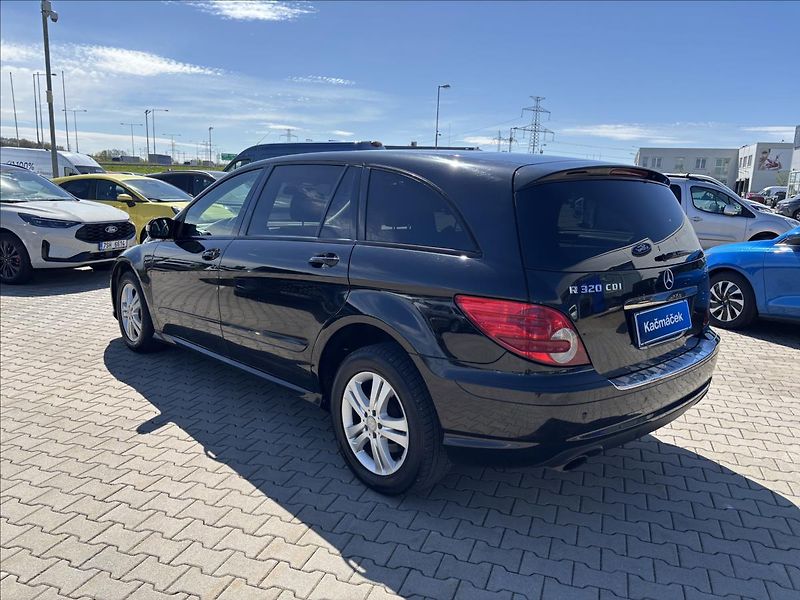 Mercedes-Benz Třídy R 3,0 CDI R 320 4-Matic - fotka 3 z 39