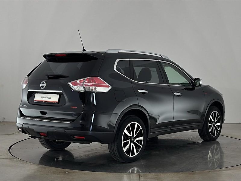 Nissan X-Trail Tekna - fotka 2 z 31