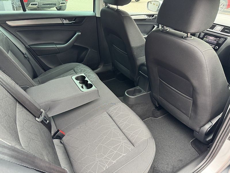 Škoda Rapid (2018) 1.0TSi Xenony Digi Klima DAB - fotka 19 z 48