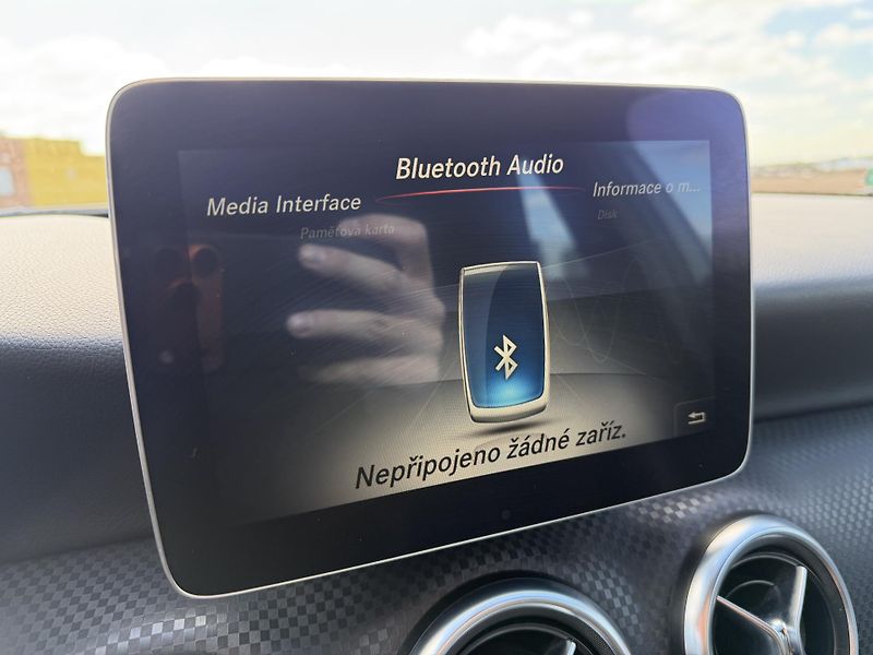 Mercedes-Benz Třídy A 180i LED NAVI KAMERA SERVISKA - fotka 25 z 40