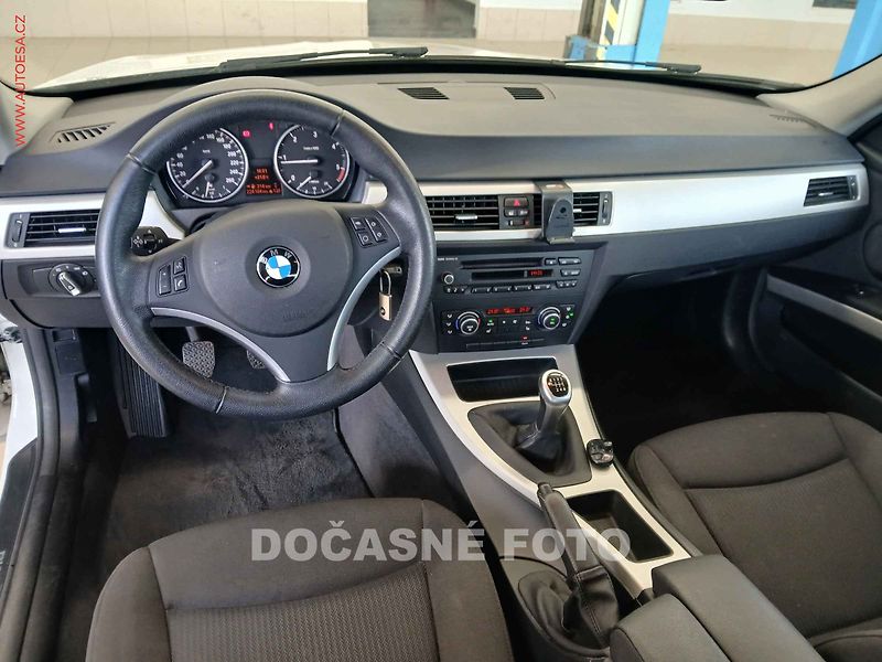 BMW Řada 3 (2012) 2.0d 318d, 1.maj,ČR, Bixen - fotka 3 z 3
