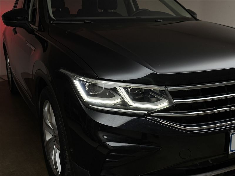Volkswagen Tiguan 2,0 DSG DPH ACC NZTOP VC TAŽNÉ - fotka 42 z 49