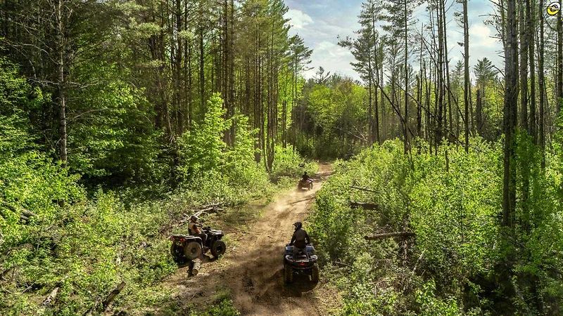 Can-Am Outlander 1000R XT-P (2026) T ABS SAS MY26 - fotka 4 z 20