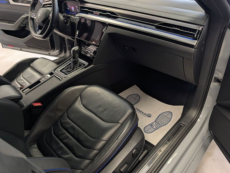 Volkswagen Arteon Shooting Brake 2.0 TSI R 235KW Shooting Brake - fotka 32 z 32