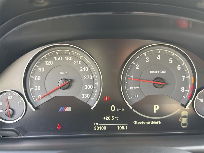 BMW M4 3,0 CS 338 Kw ČR DPH - fotka 25 z 50