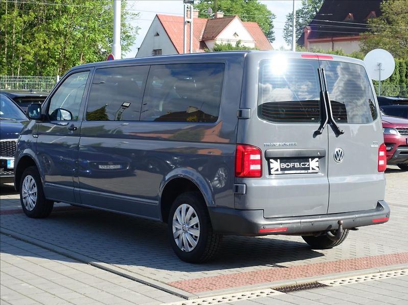 Volkswagen Transporter 2,0 TDi 75kW,1Maj,ČR,DPH,8Míst - fotka 9 z 14