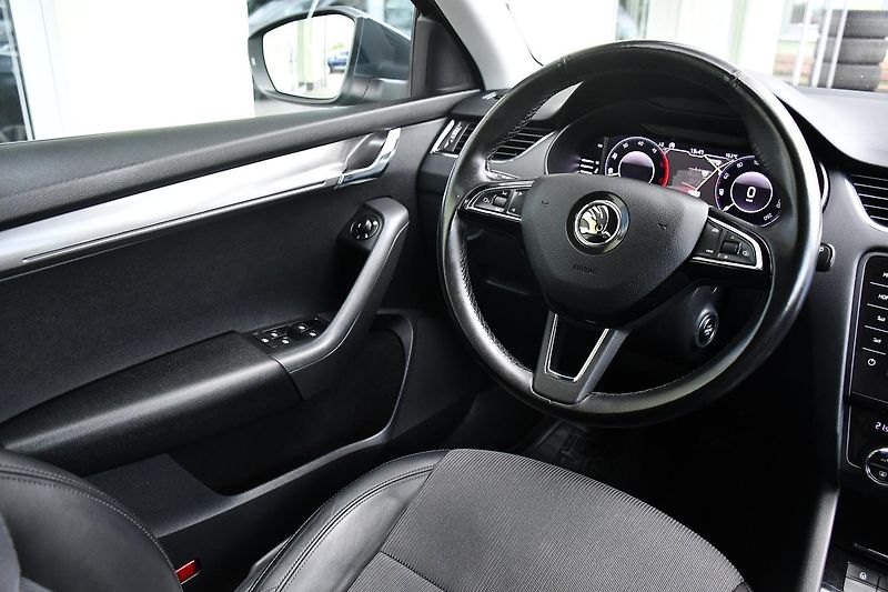 Škoda Octavia 2.0TDi STYLE VIRTUAL ACC ČR - fotka 22 z 54