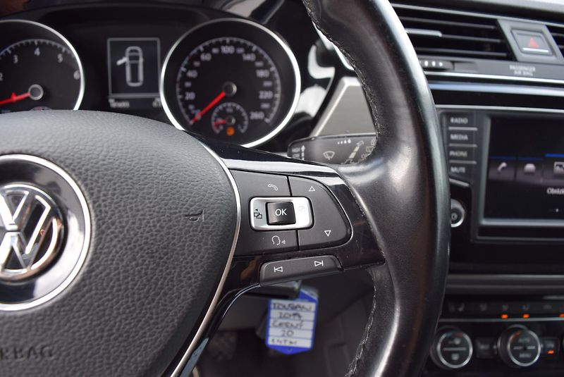 Volkswagen Touran (2017) 1.4TSI 110kw CLBMT 7MÍST TAŽNÉ - fotka 27 z 50