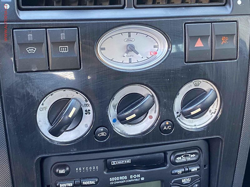 Ford Mondeo (2002) 1.8 i, AC - fotka 14 z 15