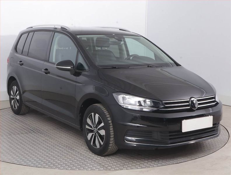 Volkswagen Touran (2025) Comfortline 1.5 TSI - fotka 1 z 19