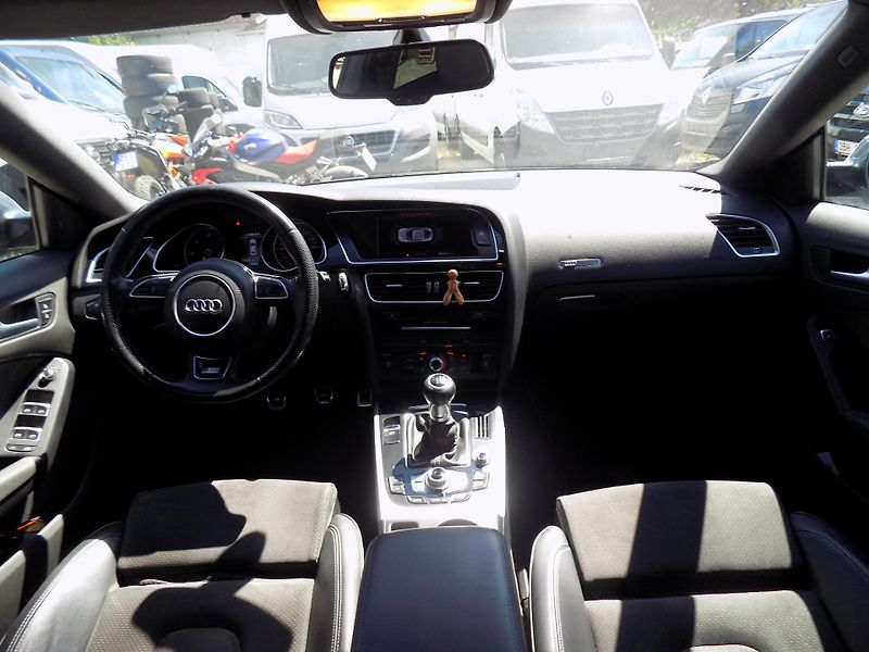 Audi A5 2,0 TDI S-LINE, ALCANTARA, TOP - fotka 29 z 50