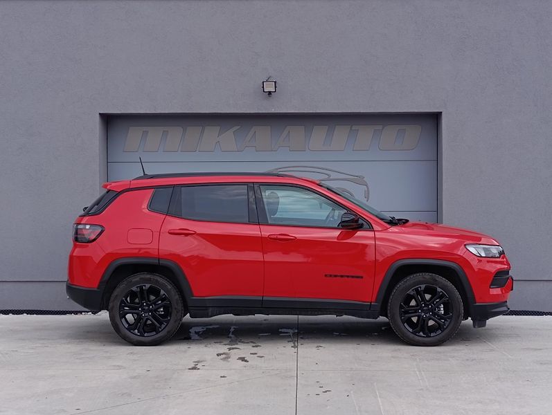Jeep Compass 1.5 E-HYBRID NIGHT EAGLE ČR - fotka 4 z 31