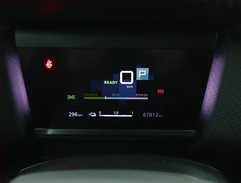 Citroën ë-C4 (2022) Shine 50 kWh, SoH 91% - fotka 11 z 20