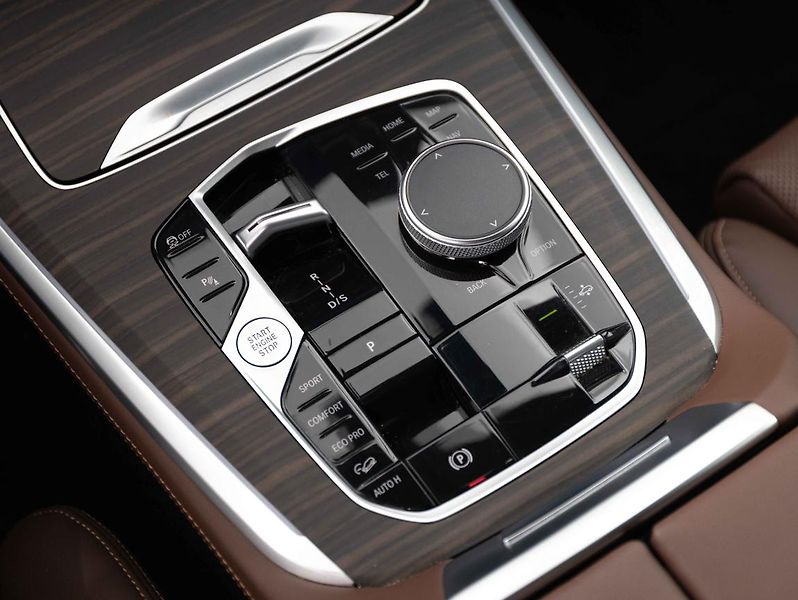 BMW X5 xDrive40d - fotka 15 z 23