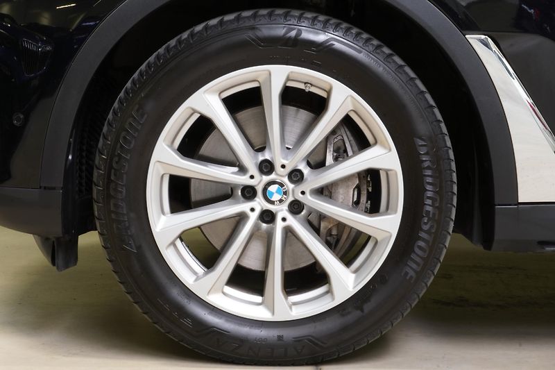 BMW X7 Xdrive40d,1MAJ,ČR,DPH,Tažné - fotka 15 z 45