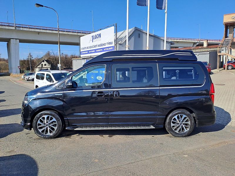 Hyundai H 1 (2019) GRAND STAREX 2.5 CRDi AT 2WD - fotka 2 z 26