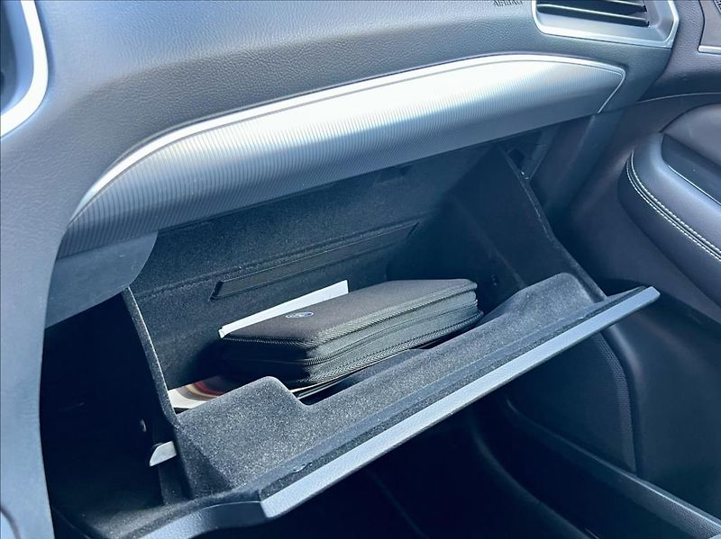 Ford Galaxy 2,0 TDCi  TITANIUM 7-míst záru - fotka 42 z 48