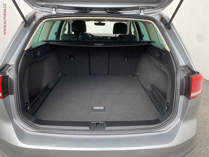 Volkswagen Passat (2017) 2.0TDi 4x4, ČR, Alltrack - fotka 7 z 21