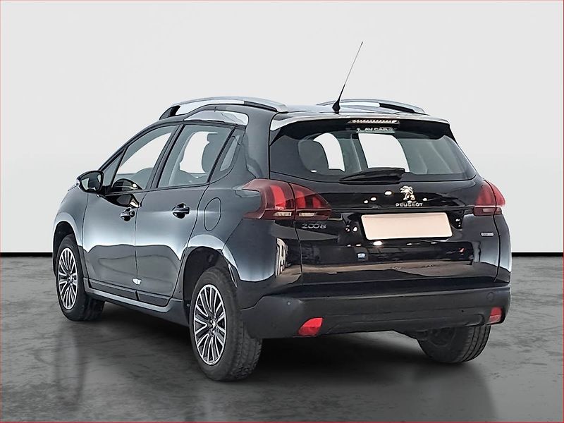 Peugeot 2008 (2017) 1.2 PureTech, Serv.kniha - fotka 4 z 18