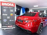 Alfa Romeo Giulia (2026) 2.0T 280k AT8 ZF Q4 4x4 Intens - náhled 4