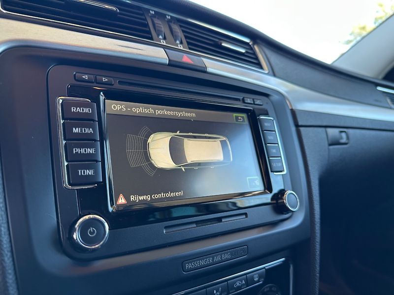 Škoda Superb (2015) 1.6TDi NAVI,PANOR.,GARANCE KM - fotka 12 z 19