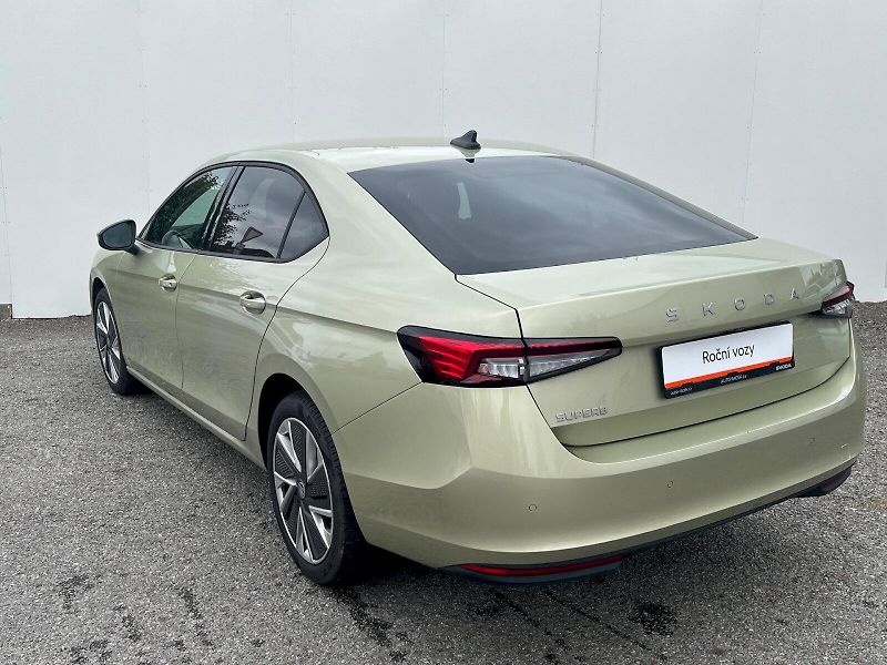 Škoda Superb (2025) 1.5 TSI 110kW Selection DSG - fotka 29 z 29