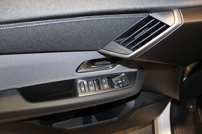 Opel Grandland (2025) GS Hybrid 1.2 TURBO 107kW - fotka 16 z 17