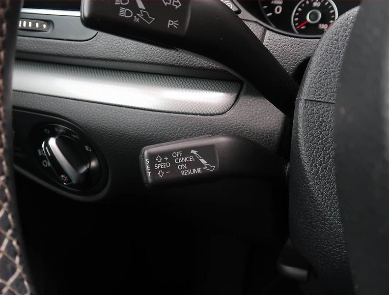 Volkswagen Sharan (2012) 2.0 TDI BMT, Serv.kniha, Kůže - fotka 18 z 28