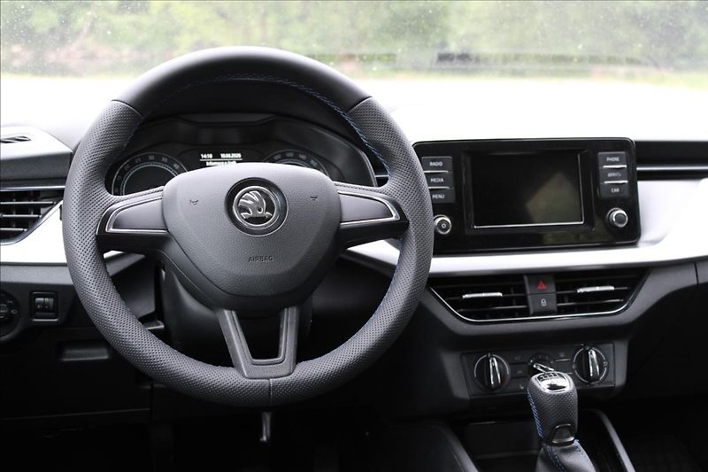 Škoda Scala 1.6 TDI / AMBITION / CZ - fotka 14 z 44
