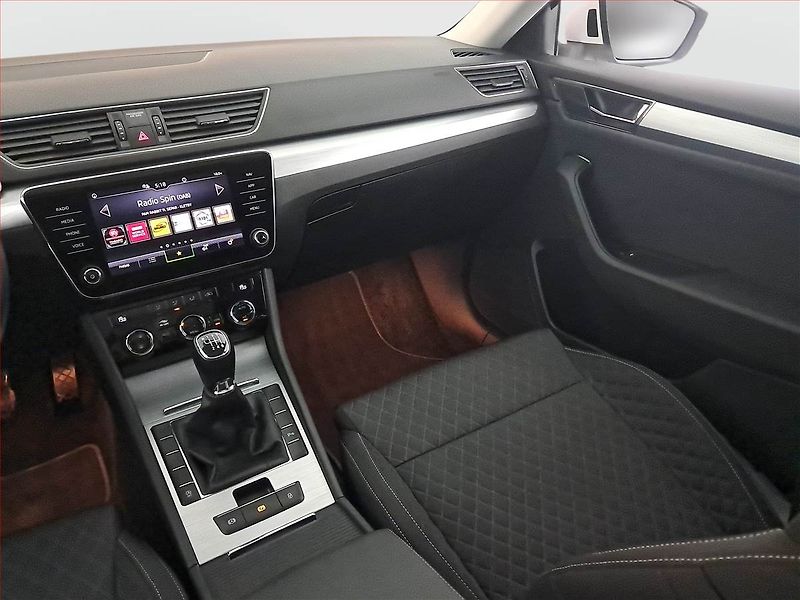 Škoda Superb (2022) Style 2.0 TDI, Serv.kniha - fotka 8 z 18