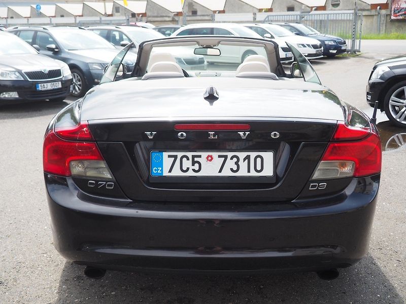 Volvo C70 (2011) 2.0D 110 kW Cabrio - fotka 3 z 30