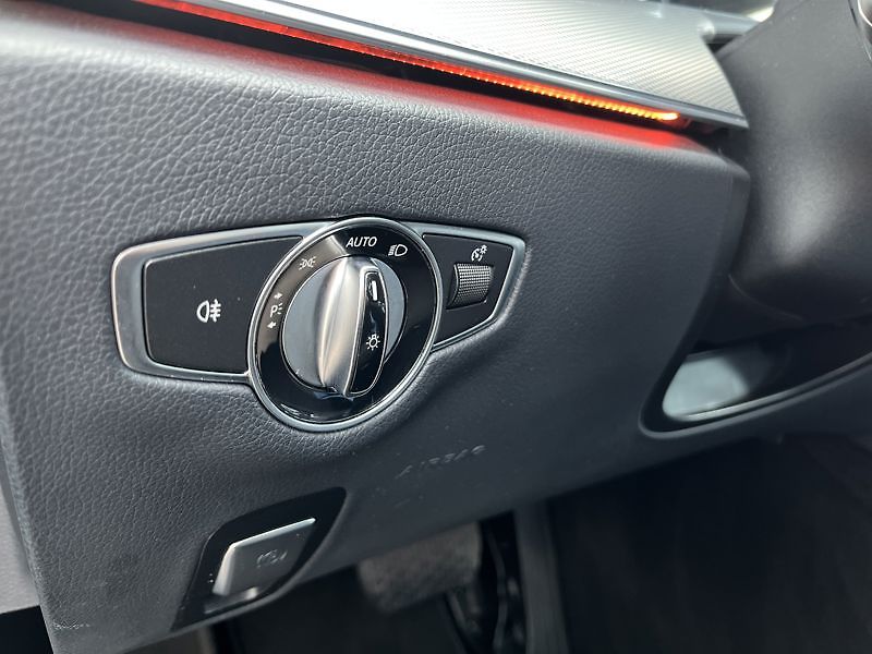 Mercedes-Benz Třídy E E-Třída 250 - fotka 12 z 23