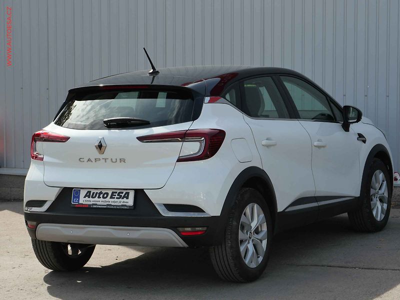 Renault Captur (2022) 1.3TCe, Intense, AT - fotka 4 z 27