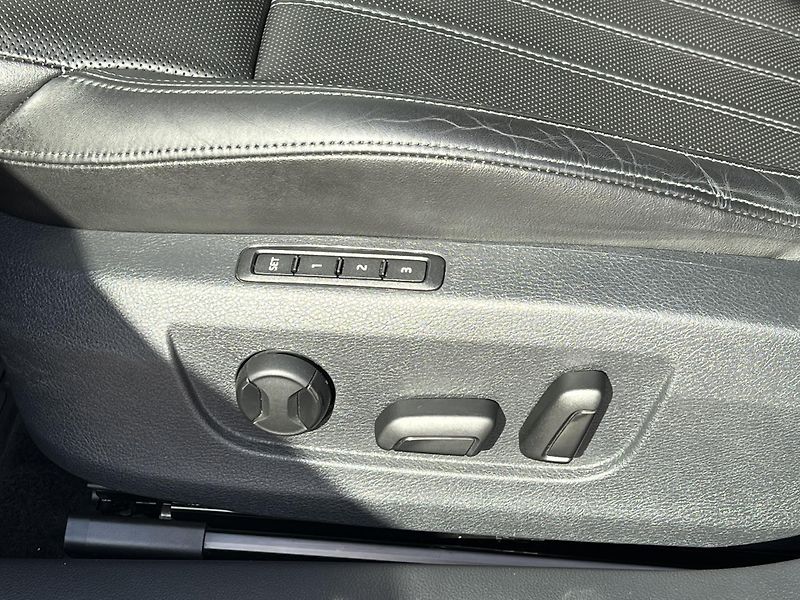 Škoda Superb (2017) 2,0TDi140kW Laurin&Klement DSG - fotka 15 z 42