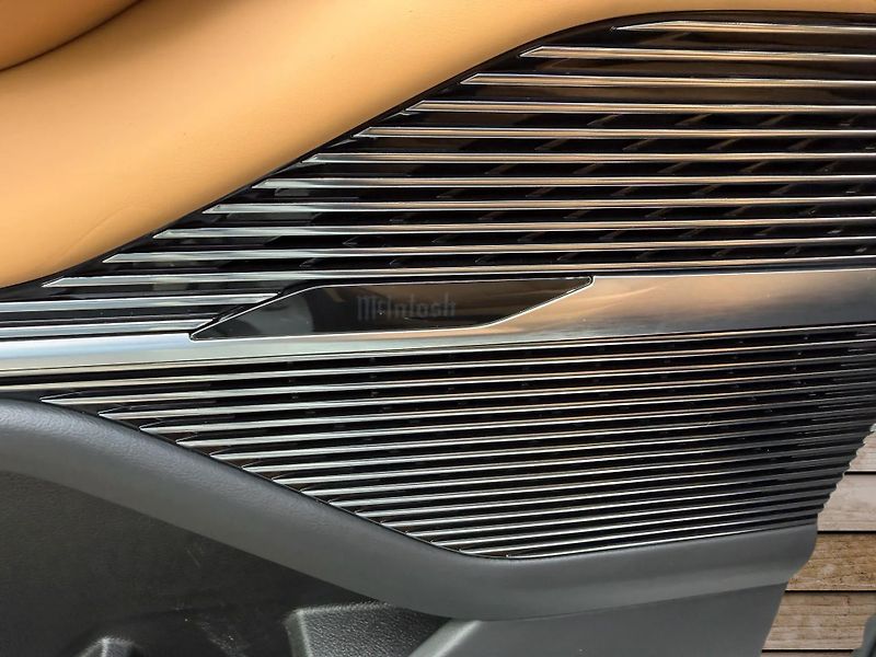 Jeep Grand Wagoneer (2022) + SERIES III + DPH + FULL + - fotka 25 z 36