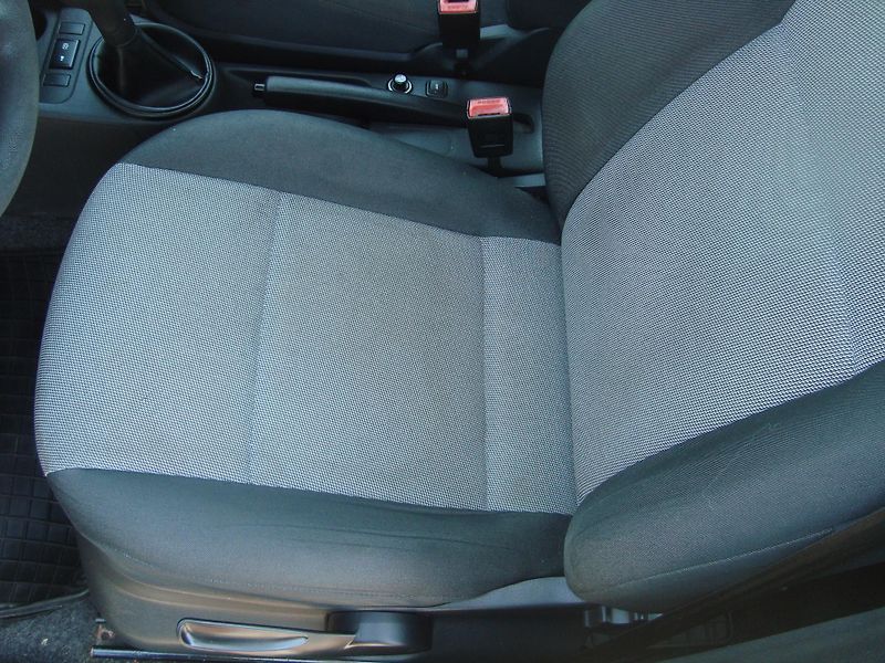 Škoda Fabia (2009) 1,2 - fotka 11 z 15
