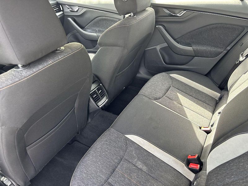 Škoda Kamiq (2021) 1.0 TSI DSG Style - fotka 8 z 31