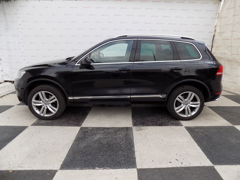 Volkswagen Touareg (2010) 3.0TDI/4x4/Chl.sedačky/LED/ - fotka 2 z 43