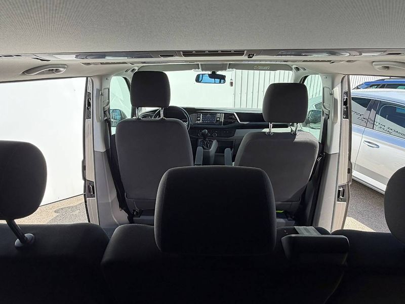 Volkswagen Caravelle T6.1 2,0 TDI 110 kW 7° DSG - fotka 13 z 33
