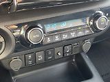 Toyota Hilux 2.8D, ČR, Active, 4x4, DPH - náhled 22