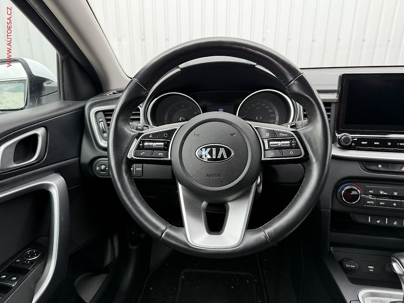 Kia Ceed (2021) 1.4 T-GDi, 2.maj,ČR, AT, LED - fotka 12 z 18
