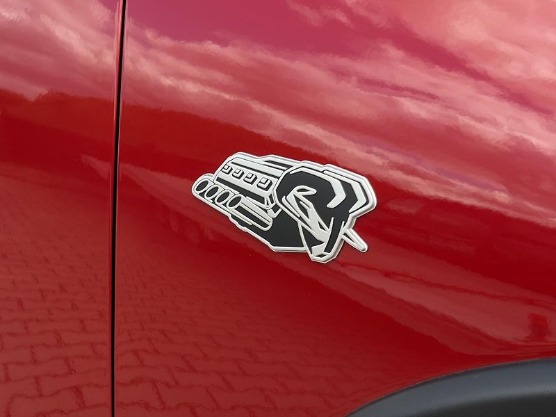 Dodge RAM (2026) 1500 REBEL V8 HEMI 2026 - fotka 12 z 47