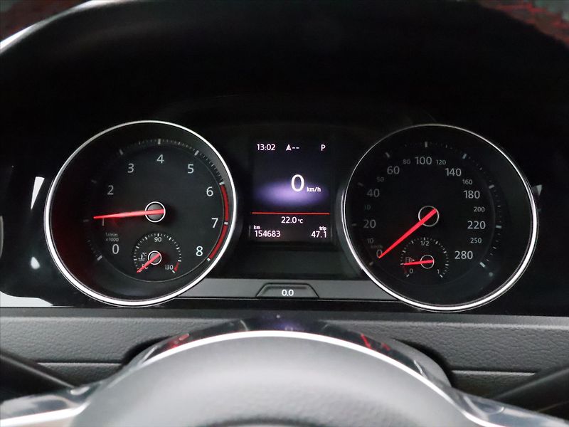 Volkswagen Golf 2,0 TSI GTI 169kW DSG Matrix - fotka 14 z 28