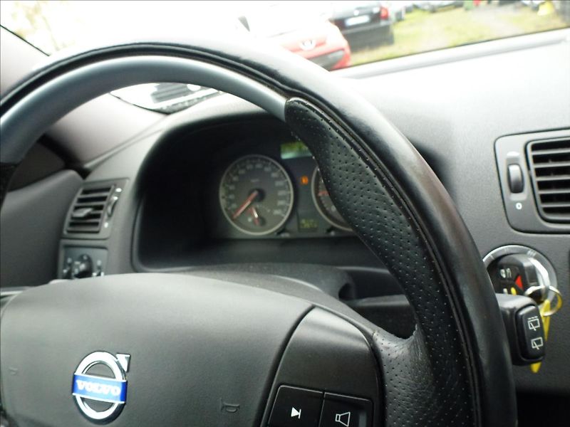 Volvo C30 2,0 i 16V Titanium Grey - fotka 47 z 62