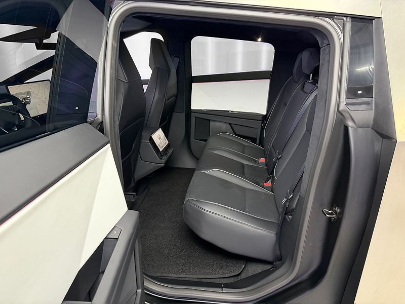 Tesla Ostatní AWD 438 KW FOUNDATION SERIES, - fotka 10 z 31