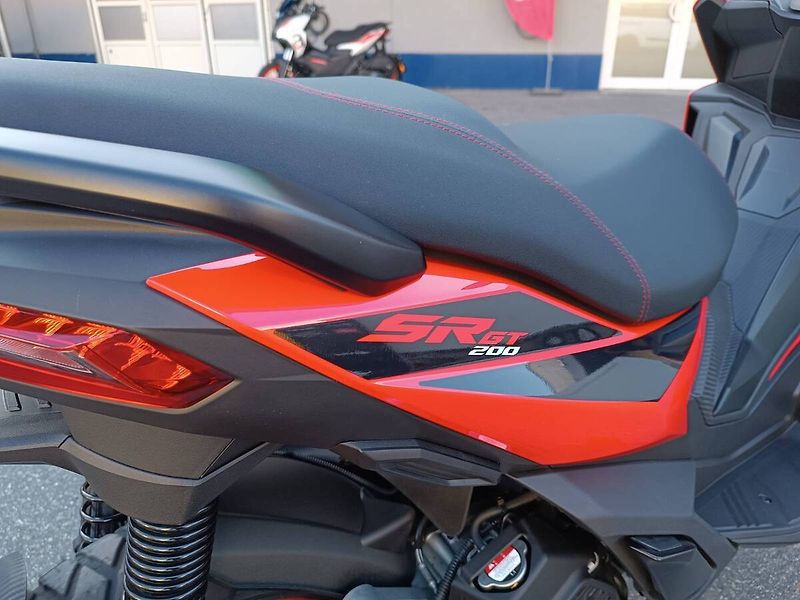 Aprilia SR GT 200 (2025) ABS Raceway Red - fotka 8 z 10