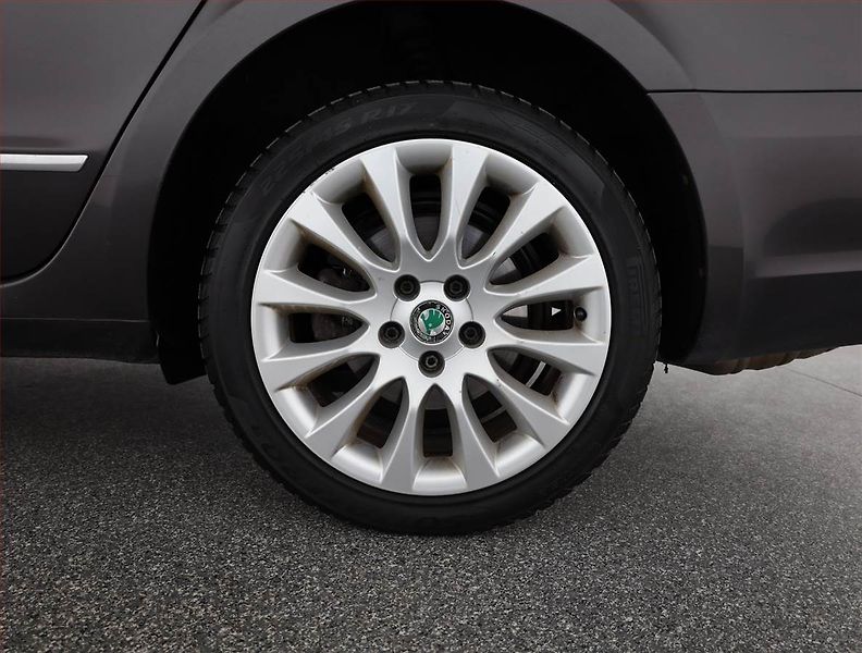 Škoda Fabia (2017) 1.0 TSI, Navi, Tempomat - fotka 18 z 18