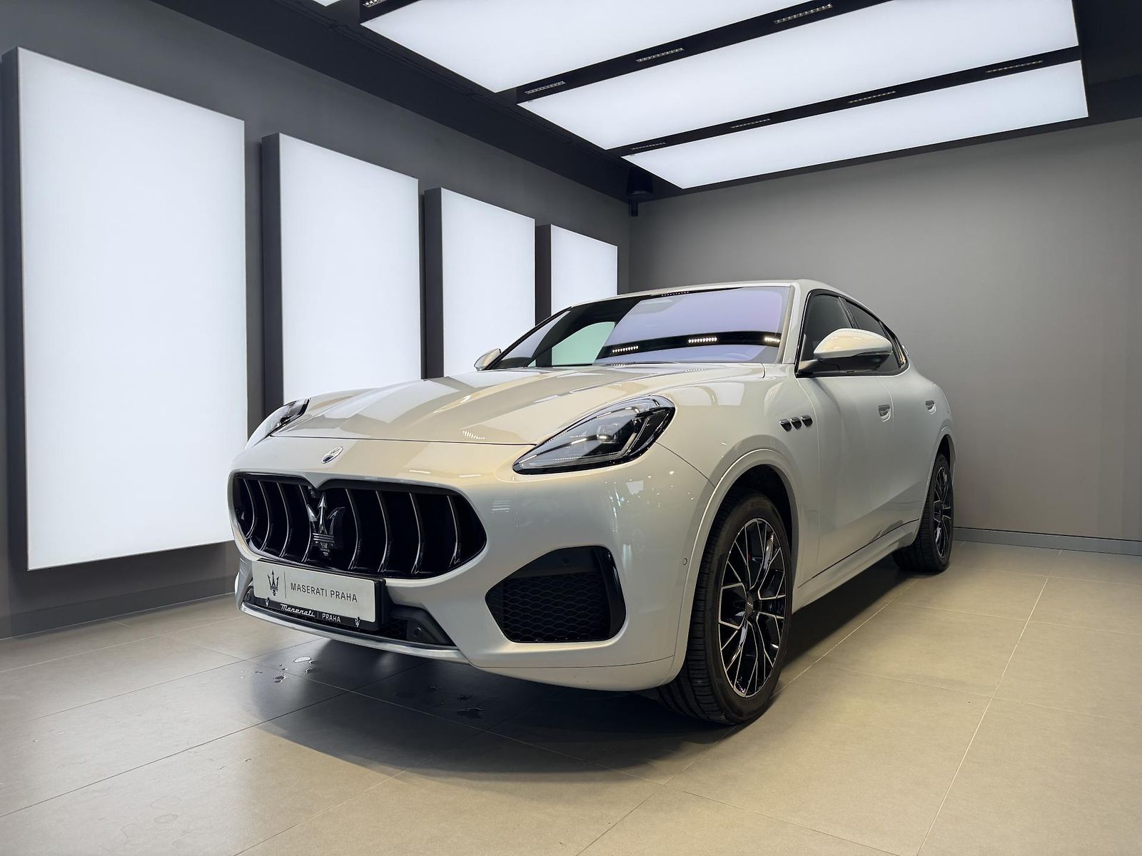 Maserati Grecale 300 HP - Záruka 03/2028